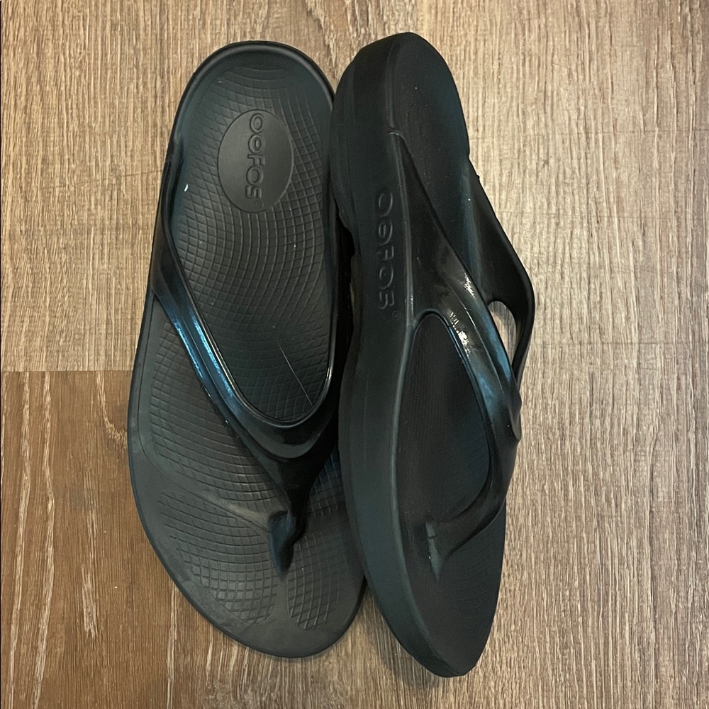 Women’s OOFOS Black Flip Flops EU 41/ US 10 See pictures - Picture 3 of 13